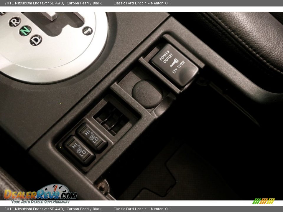 2011 Mitsubishi Endeavor SE AWD Carbon Pearl / Black Photo #15