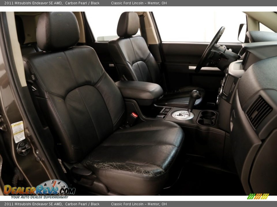 2011 Mitsubishi Endeavor SE AWD Carbon Pearl / Black Photo #16