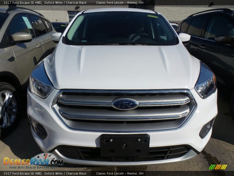2017 Ford Escape SE 4WD Oxford White / Charcoal Black Photo #2