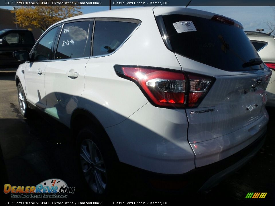 2017 Ford Escape SE 4WD Oxford White / Charcoal Black Photo #3