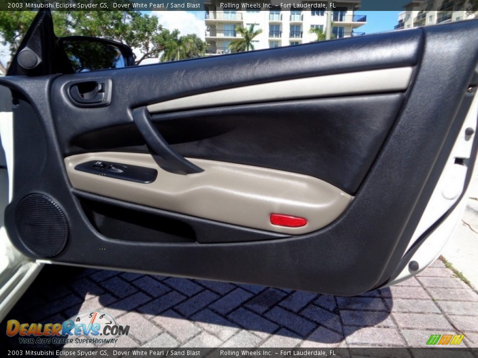 2003 Mitsubishi Eclipse Spyder GS Dover White Pearl / Sand Blast Photo #23