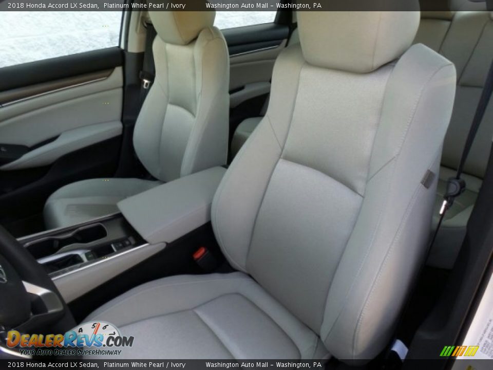 2018 Honda Accord LX Sedan Platinum White Pearl / Ivory Photo #9