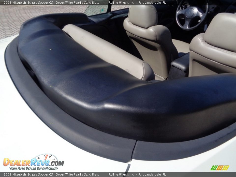 2003 Mitsubishi Eclipse Spyder GS Dover White Pearl / Sand Blast Photo #31