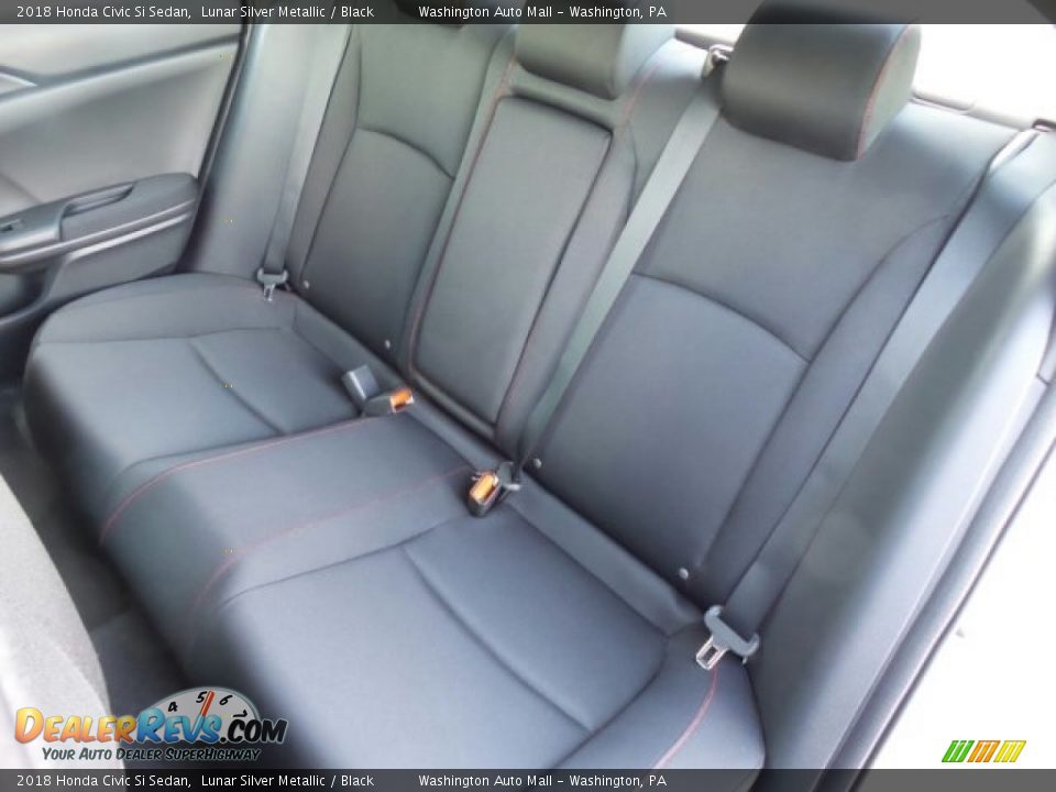 Rear Seat of 2018 Honda Civic Si Sedan Photo #10