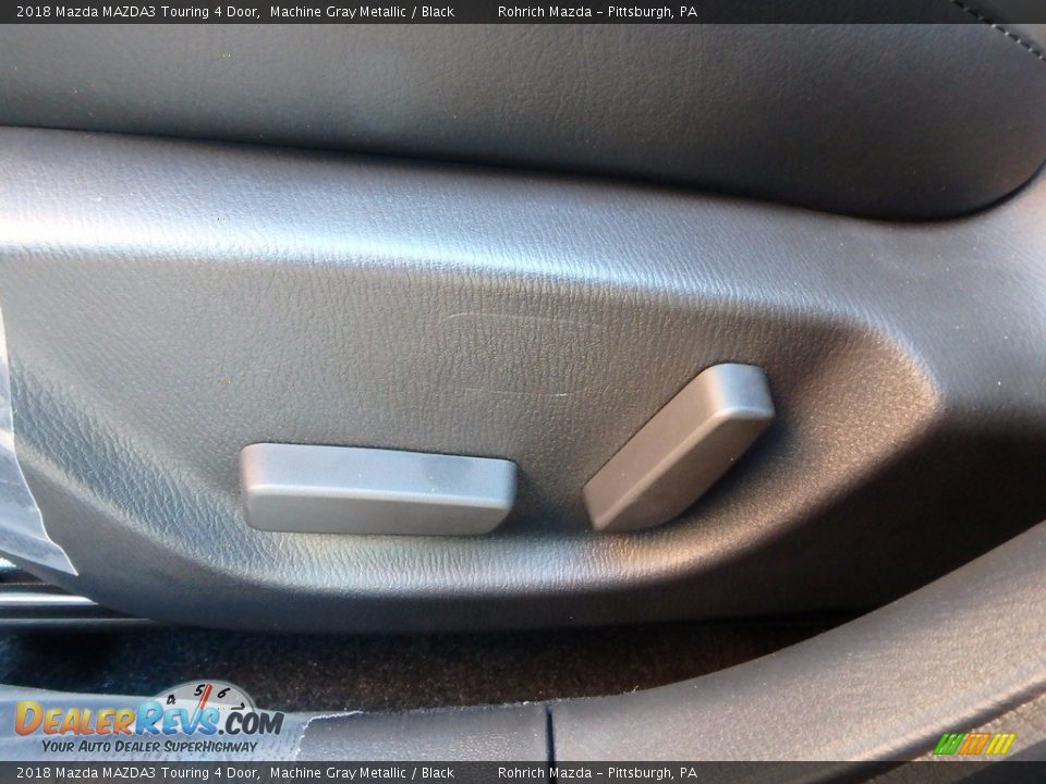 2018 Mazda MAZDA3 Touring 4 Door Machine Gray Metallic / Black Photo #11
