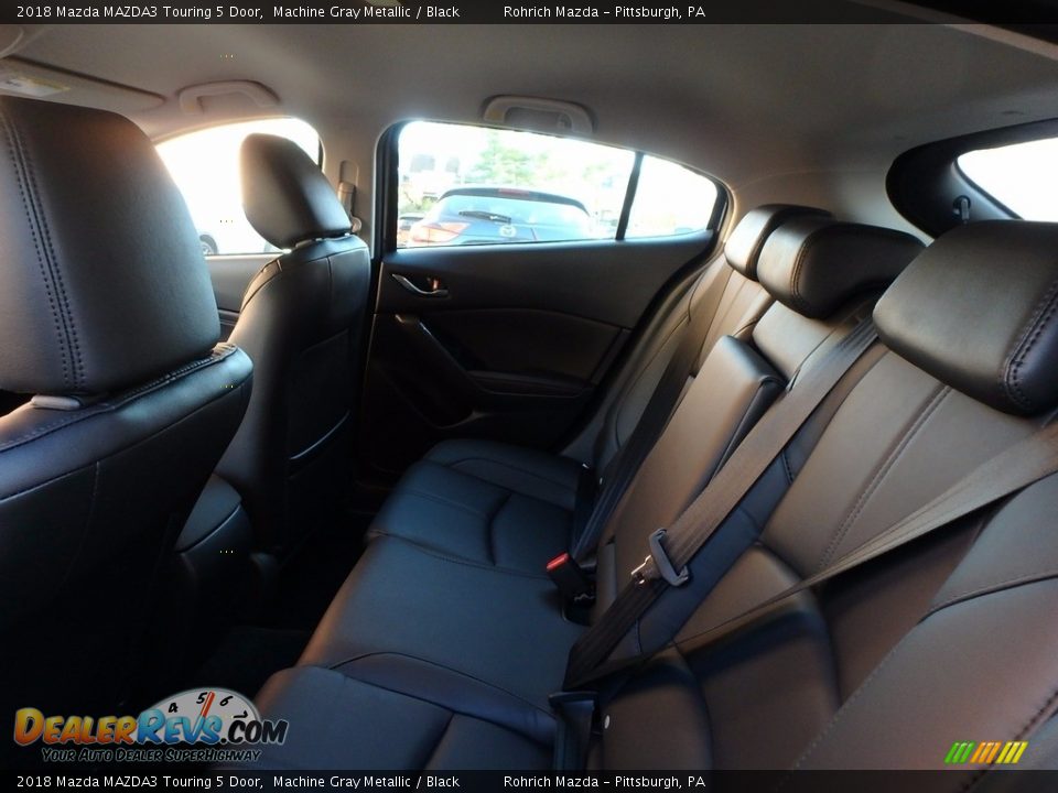 2018 Mazda MAZDA3 Touring 5 Door Machine Gray Metallic / Black Photo #8