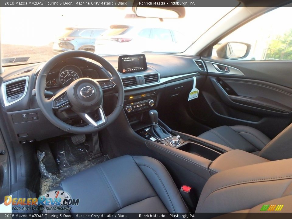 2018 Mazda MAZDA3 Touring 5 Door Machine Gray Metallic / Black Photo #9