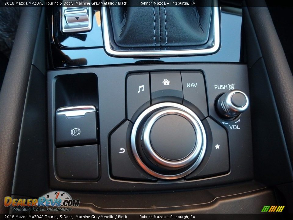2018 Mazda MAZDA3 Touring 5 Door Machine Gray Metallic / Black Photo #13