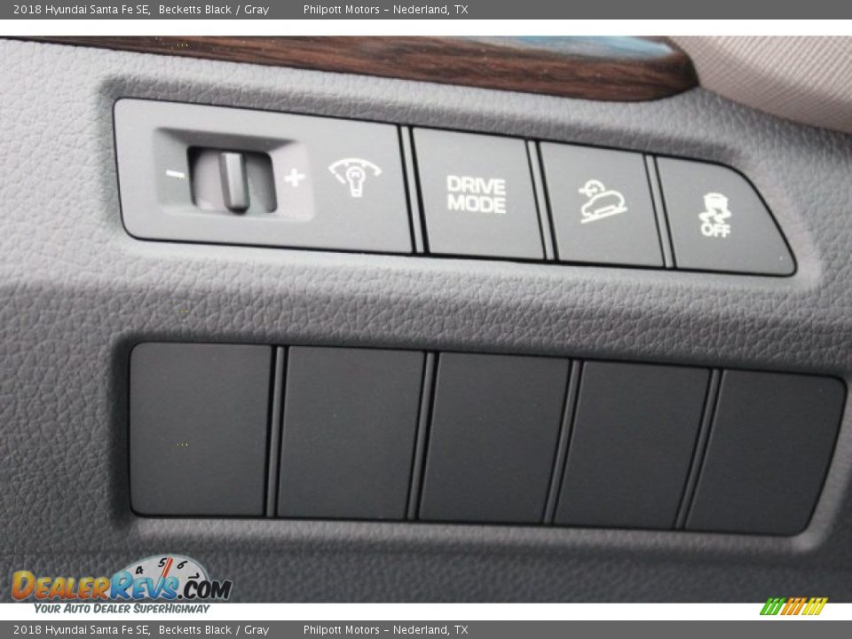 2018 Hyundai Santa Fe SE Becketts Black / Gray Photo #18