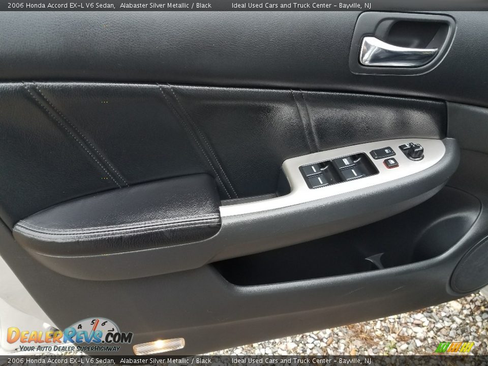 2006 Honda Accord EX-L V6 Sedan Alabaster Silver Metallic / Black Photo #19