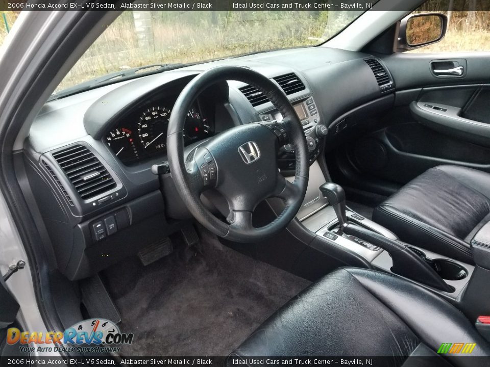 2006 Honda Accord EX-L V6 Sedan Alabaster Silver Metallic / Black Photo #24