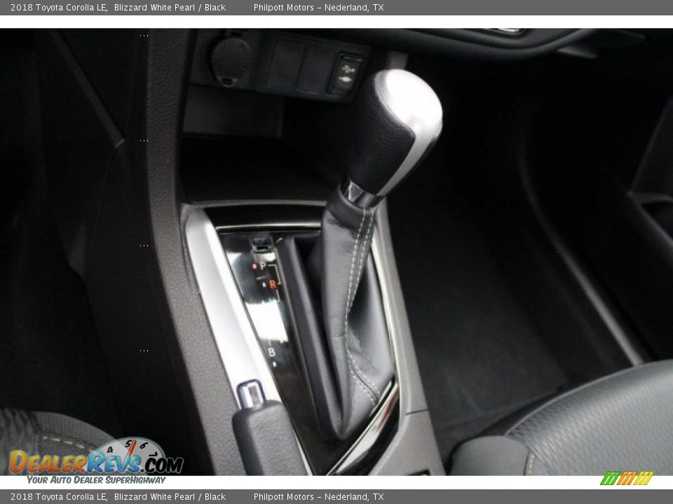 2018 Toyota Corolla LE Blizzard White Pearl / Black Photo #13