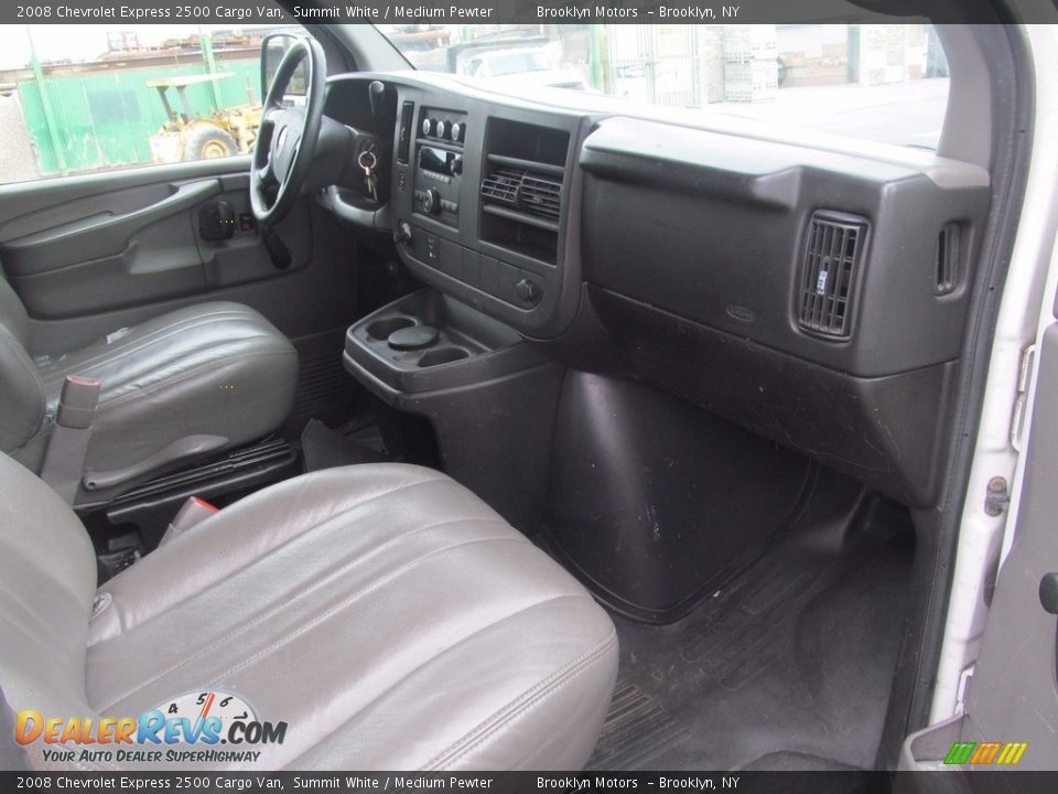 2008 Chevrolet Express 2500 Cargo Van Summit White / Medium Pewter Photo #17