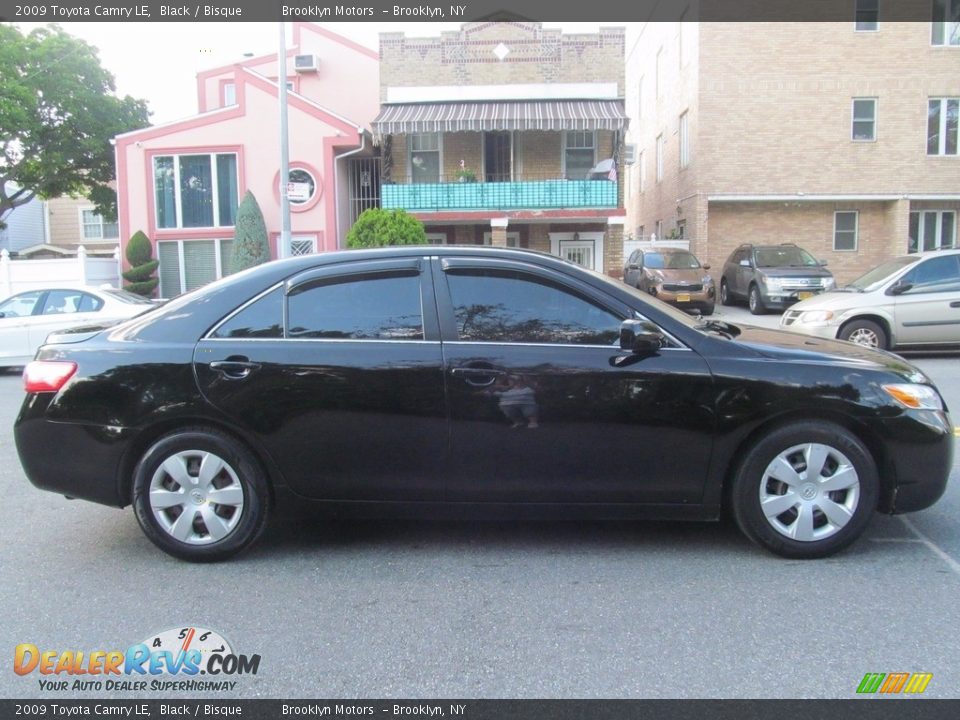 2009 Toyota Camry LE Black / Bisque Photo #5
