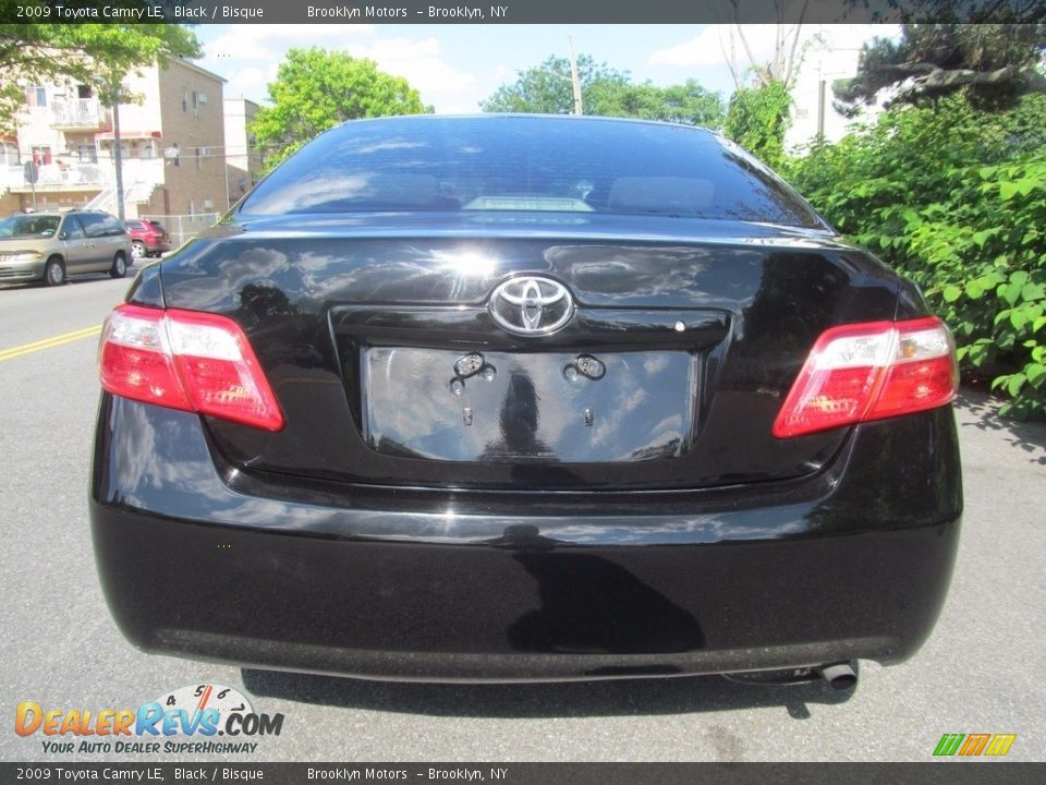 2009 Toyota Camry LE Black / Bisque Photo #9