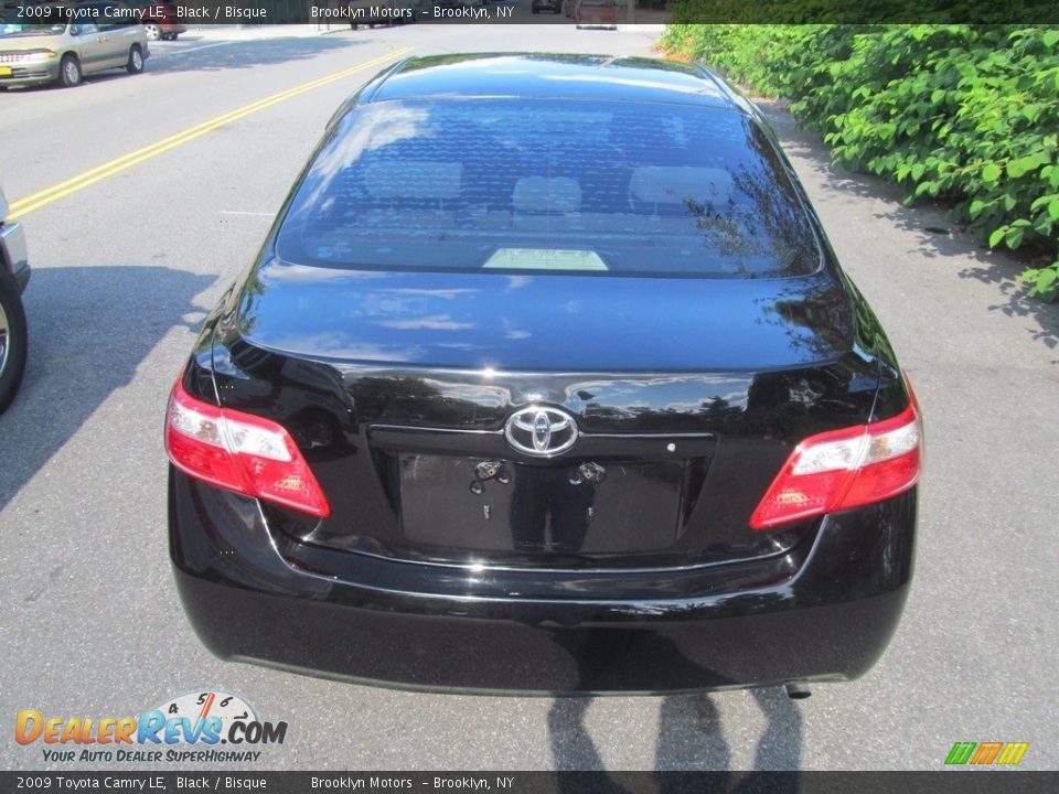 2009 Toyota Camry LE Black / Bisque Photo #10