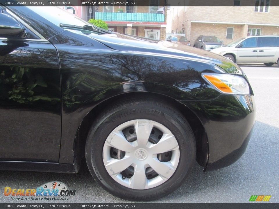 2009 Toyota Camry LE Black / Bisque Photo #12