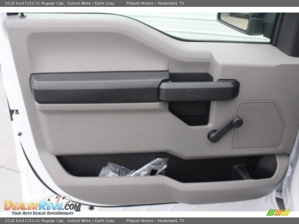 2018 Ford F150 XL Regular Cab Oxford White / Earth Gray Photo #10