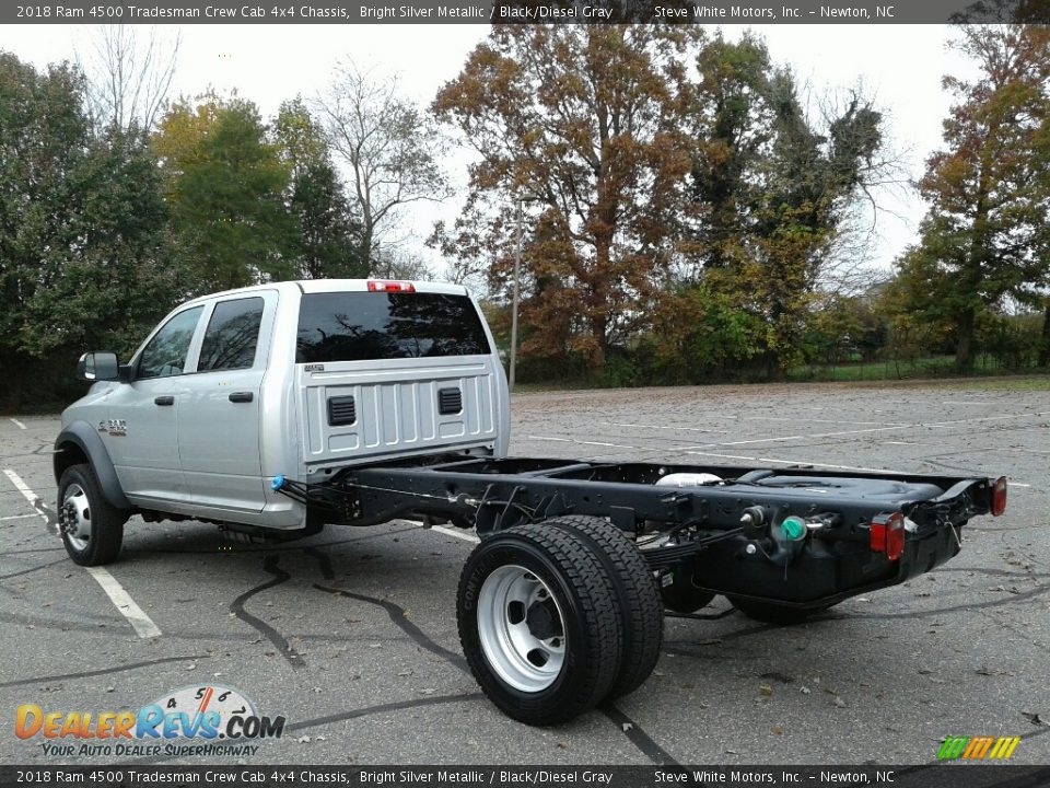 2018 Ram 4500 Tradesman Crew Cab 4x4 Chassis Bright Silver Metallic / Black/Diesel Gray Photo #8