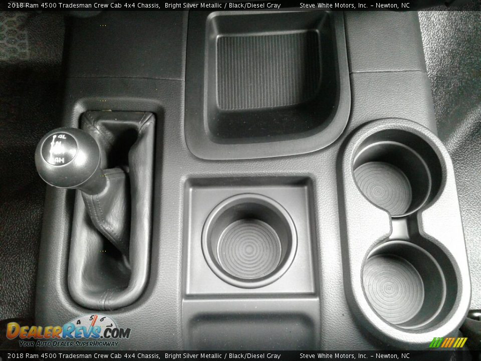 2018 Ram 4500 Tradesman Crew Cab 4x4 Chassis Bright Silver Metallic / Black/Diesel Gray Photo #20