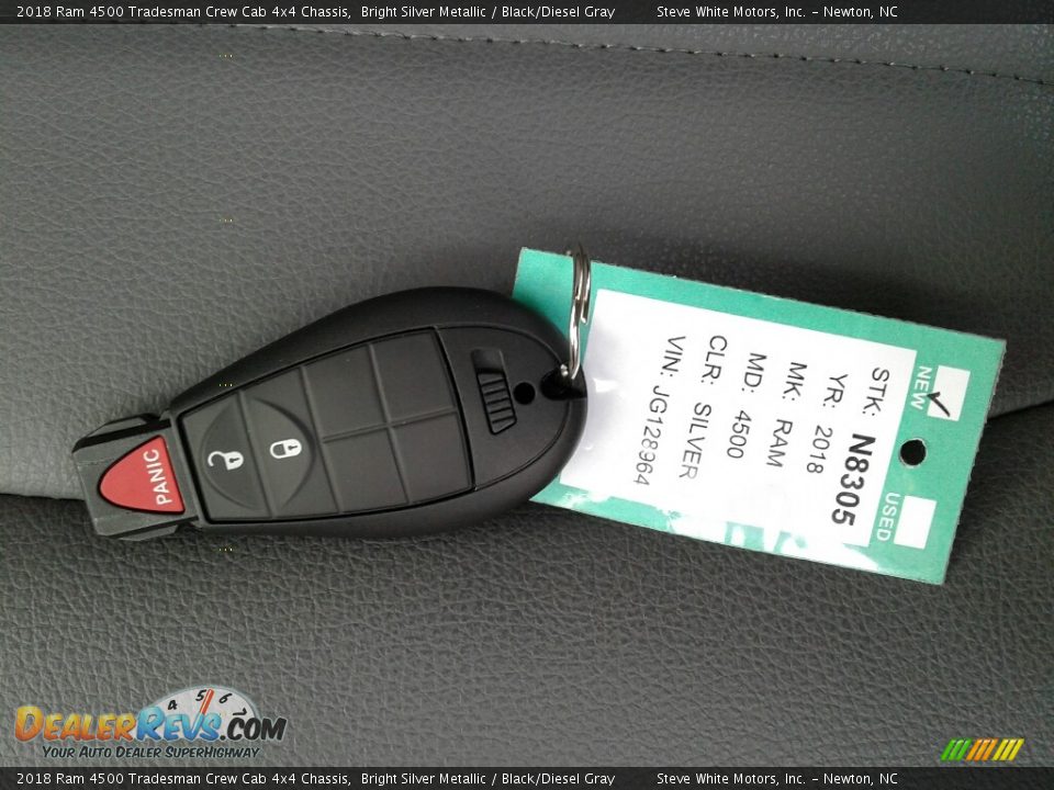 2018 Ram 4500 Tradesman Crew Cab 4x4 Chassis Bright Silver Metallic / Black/Diesel Gray Photo #26