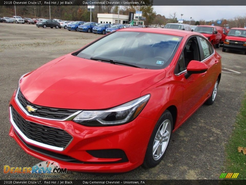 2018 Chevrolet Cruze LT Red Hot / Jet Black Photo #5
