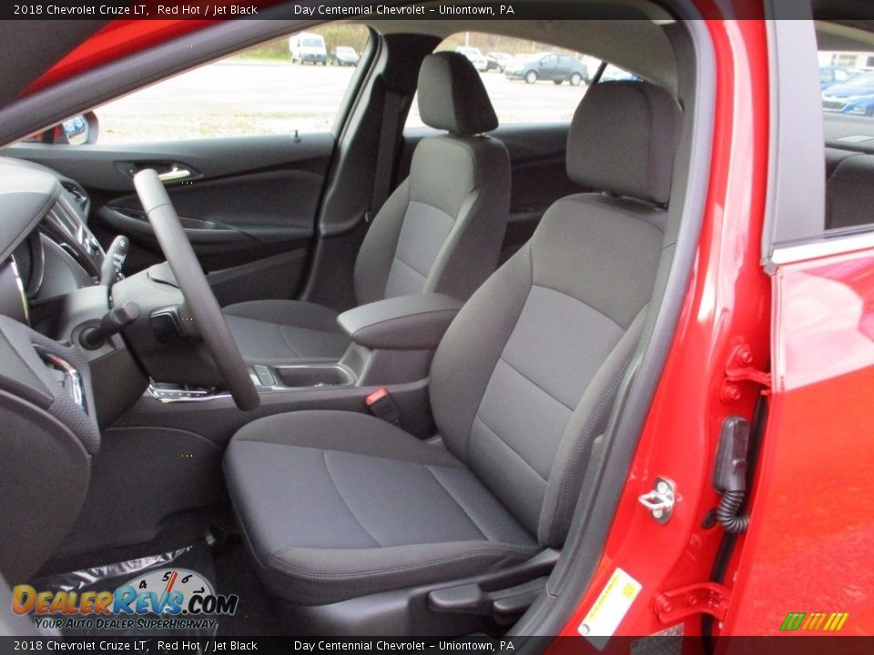 2018 Chevrolet Cruze LT Red Hot / Jet Black Photo #7