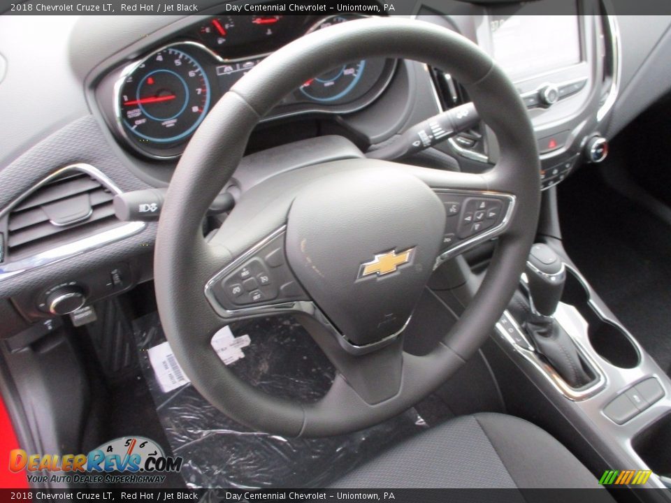 2018 Chevrolet Cruze LT Red Hot / Jet Black Photo #10