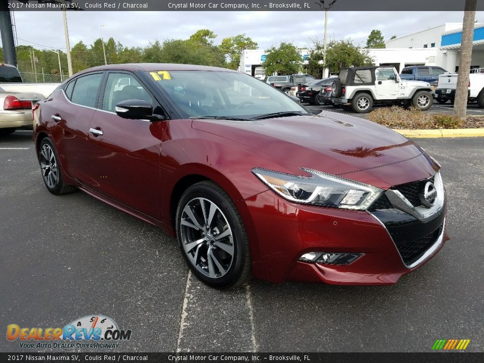 Front 3/4 View of 2017 Nissan Maxima SV Photo #7