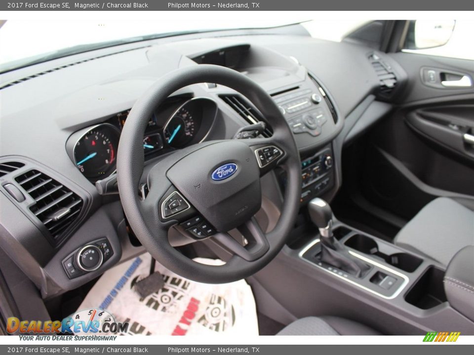 2017 Ford Escape SE Magnetic / Charcoal Black Photo #12