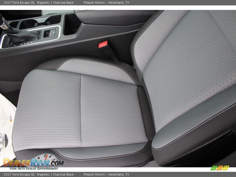 2017 Ford Escape SE Magnetic / Charcoal Black Photo #13