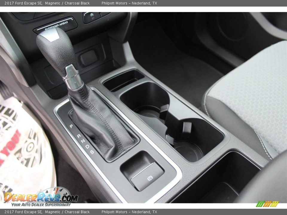 2017 Ford Escape SE Magnetic / Charcoal Black Photo #16