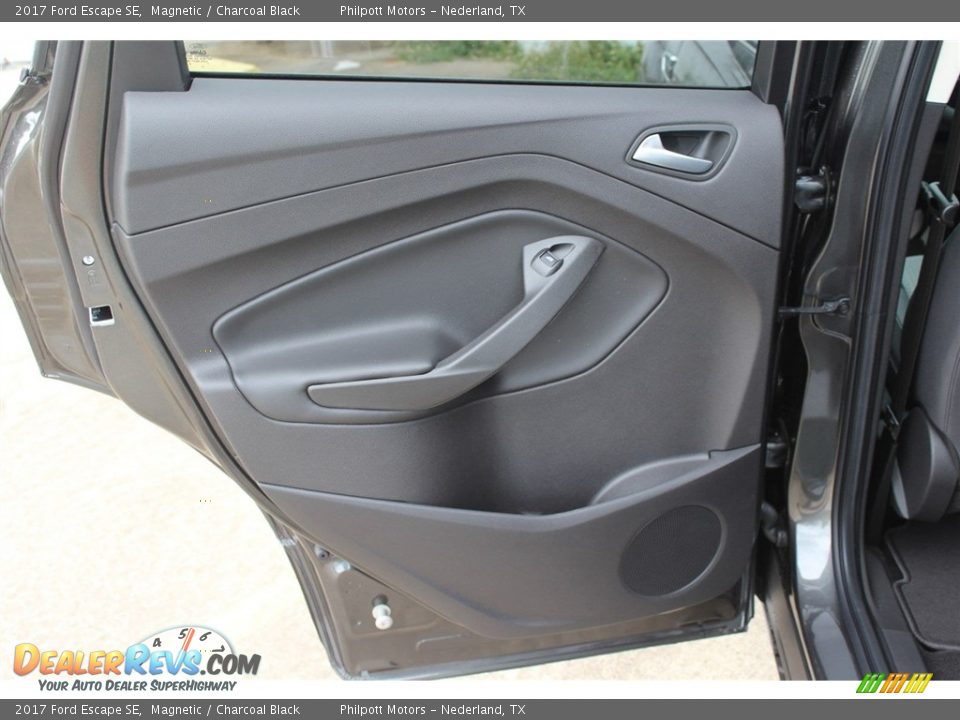 2017 Ford Escape SE Magnetic / Charcoal Black Photo #24