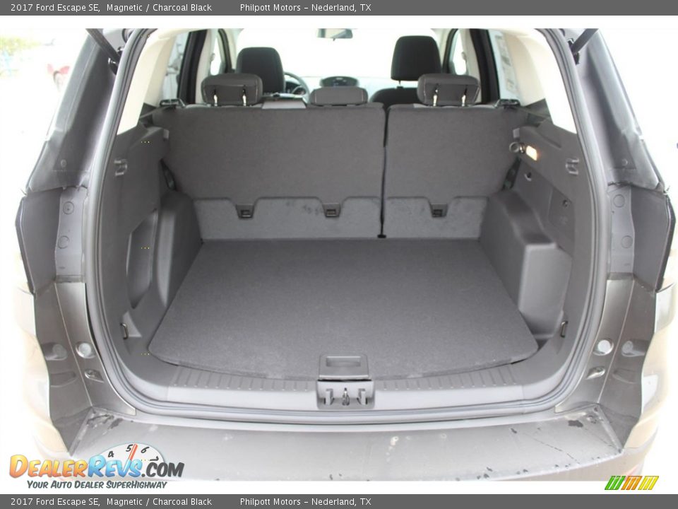 2017 Ford Escape SE Magnetic / Charcoal Black Photo #28