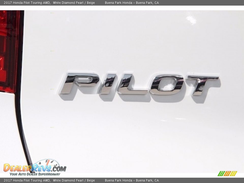 2017 Honda Pilot Touring AWD White Diamond Pearl / Beige Photo #3