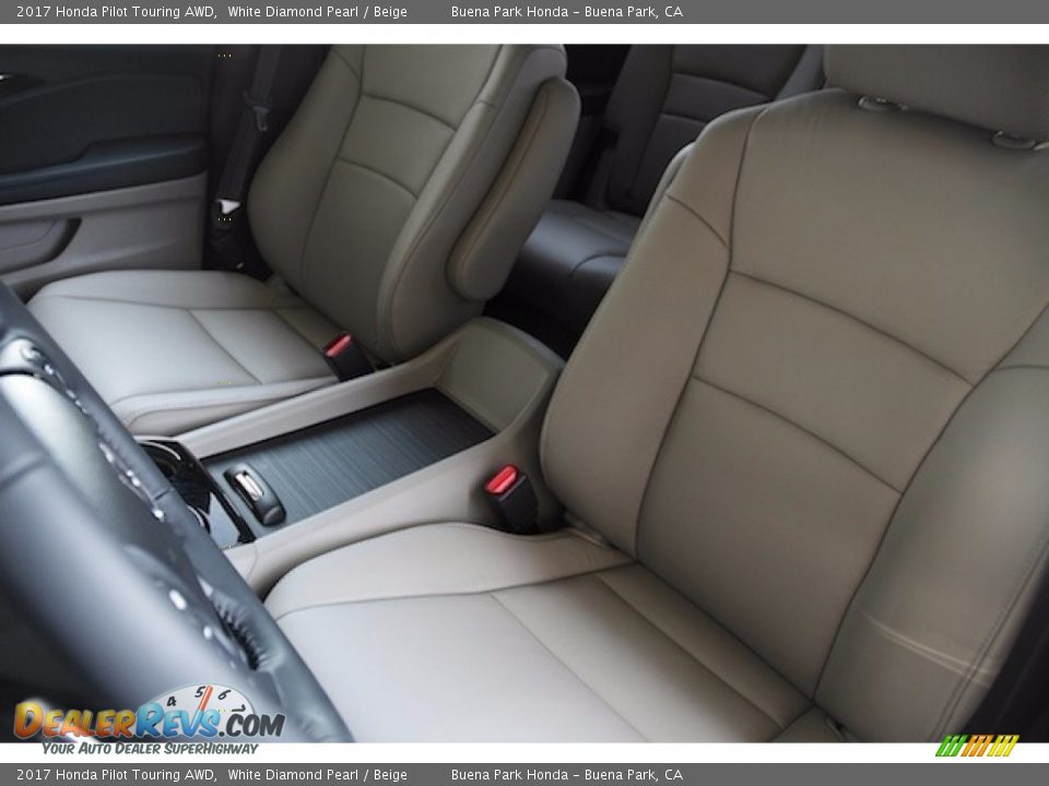 2017 Honda Pilot Touring AWD White Diamond Pearl / Beige Photo #11