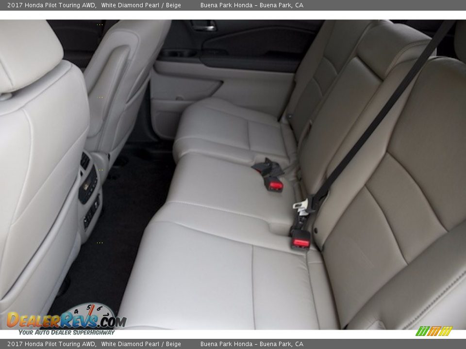2017 Honda Pilot Touring AWD White Diamond Pearl / Beige Photo #12