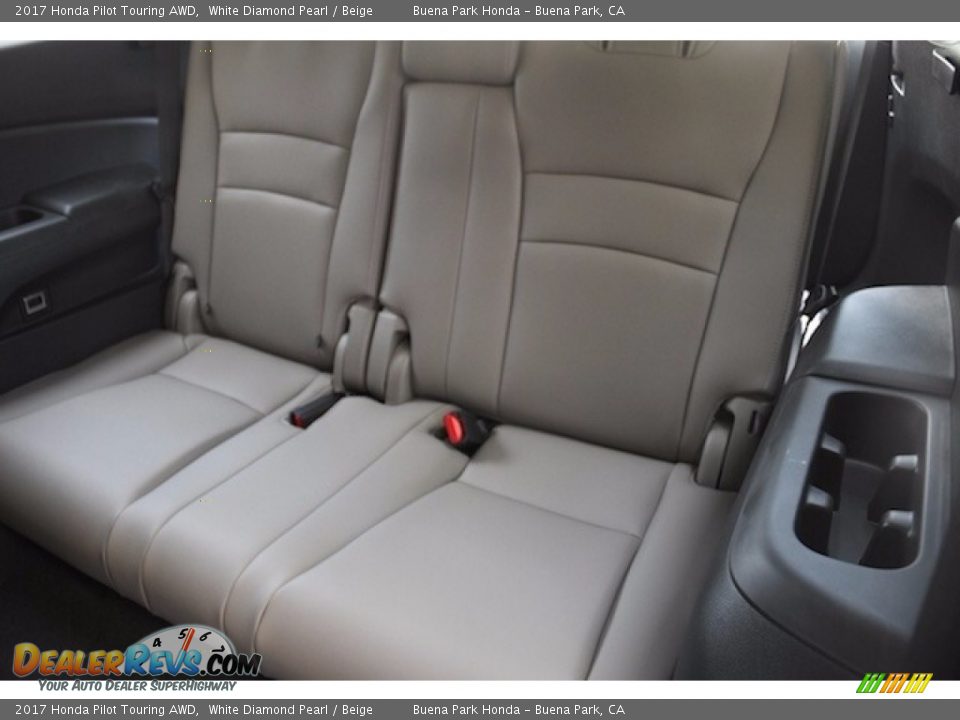 2017 Honda Pilot Touring AWD White Diamond Pearl / Beige Photo #16