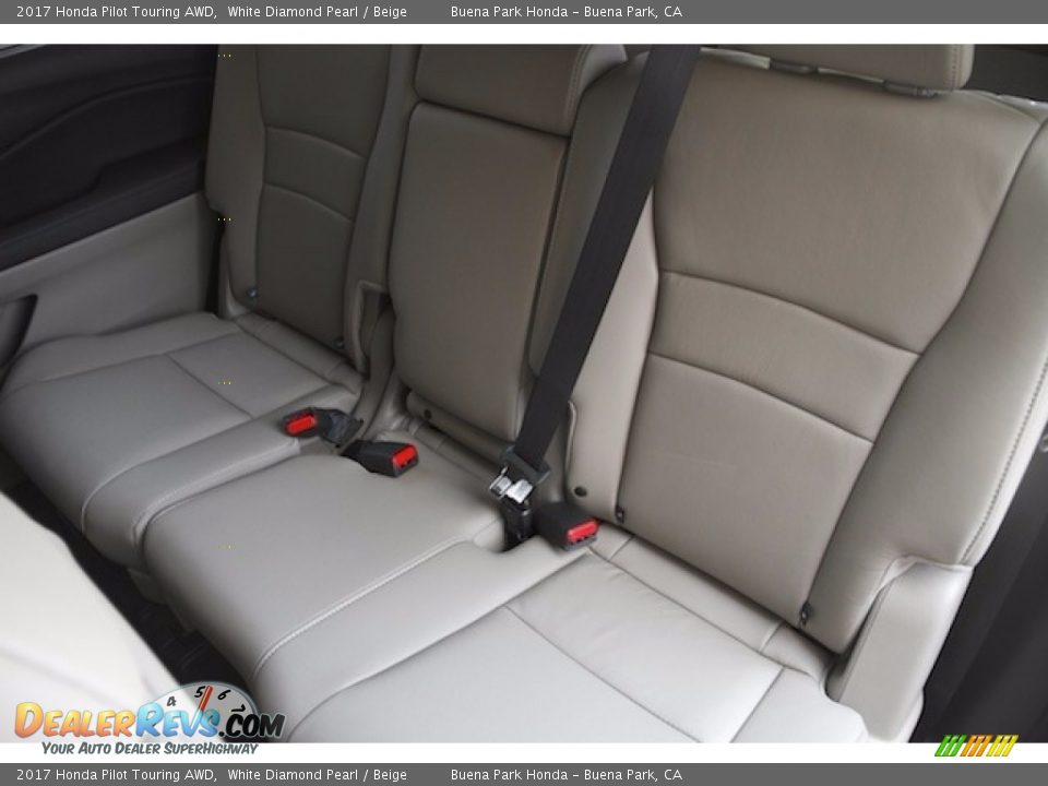 2017 Honda Pilot Touring AWD White Diamond Pearl / Beige Photo #17