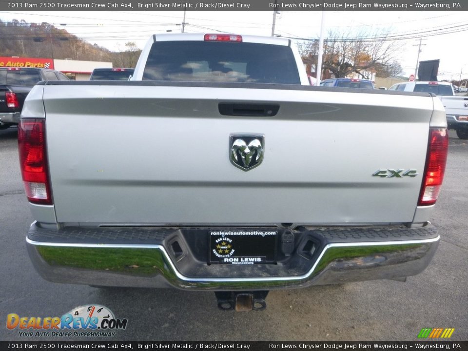 2013 Ram 2500 Tradesman Crew Cab 4x4 Bright Silver Metallic / Black/Diesel Gray Photo #4