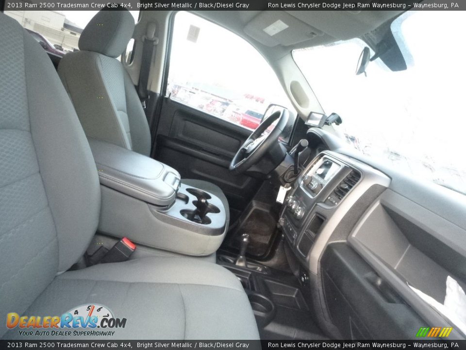 2013 Ram 2500 Tradesman Crew Cab 4x4 Bright Silver Metallic / Black/Diesel Gray Photo #10