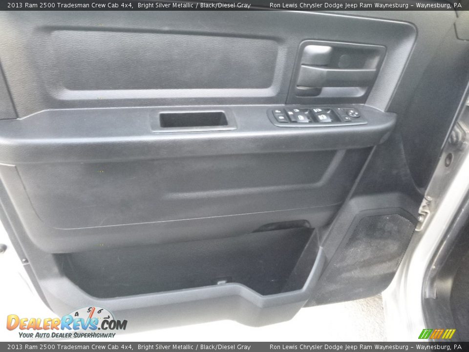2013 Ram 2500 Tradesman Crew Cab 4x4 Bright Silver Metallic / Black/Diesel Gray Photo #15