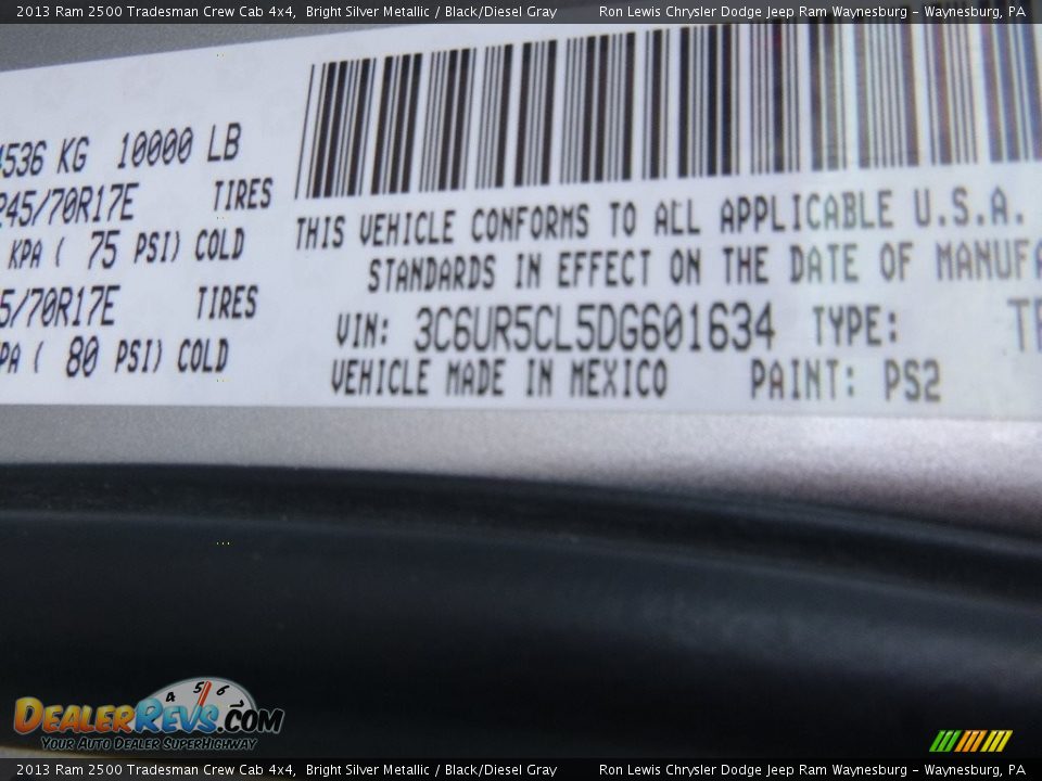 2013 Ram 2500 Tradesman Crew Cab 4x4 Bright Silver Metallic / Black/Diesel Gray Photo #16