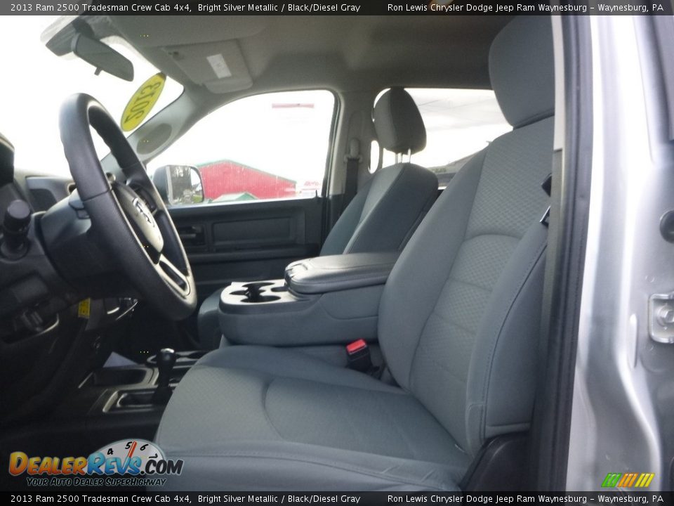 2013 Ram 2500 Tradesman Crew Cab 4x4 Bright Silver Metallic / Black/Diesel Gray Photo #17