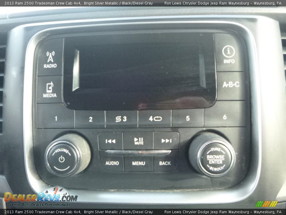 2013 Ram 2500 Tradesman Crew Cab 4x4 Bright Silver Metallic / Black/Diesel Gray Photo #18