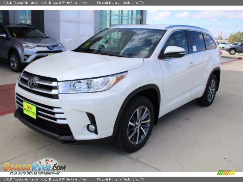2018 Toyota Highlander XLE Blizzard White Pearl / Ash Photo #3