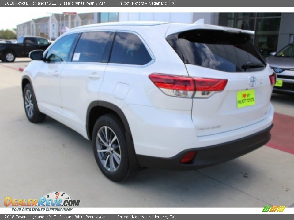 2018 Toyota Highlander XLE Blizzard White Pearl / Ash Photo #5