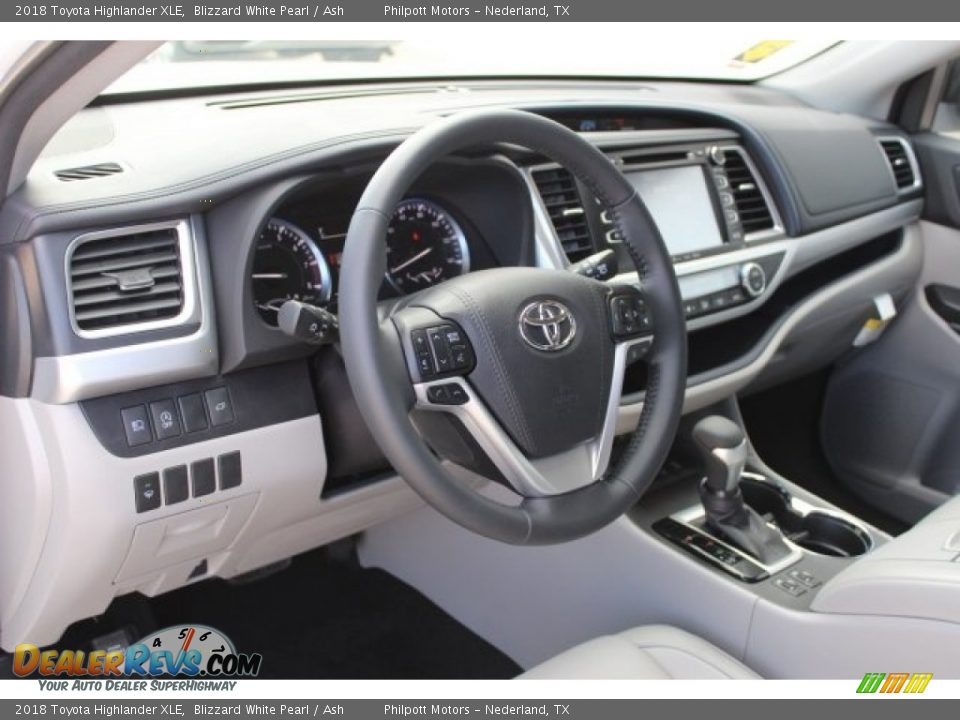 2018 Toyota Highlander XLE Blizzard White Pearl / Ash Photo #9