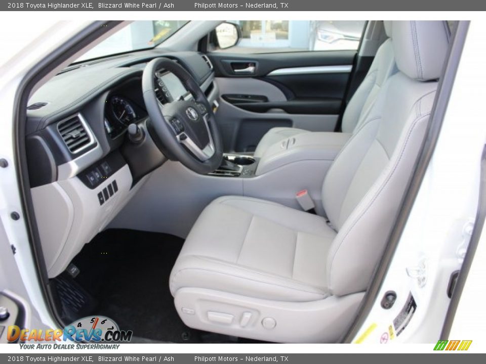 2018 Toyota Highlander XLE Blizzard White Pearl / Ash Photo #10