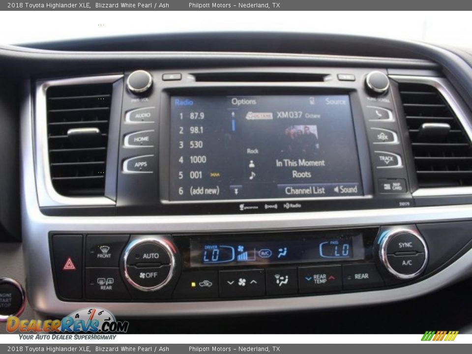 2018 Toyota Highlander XLE Blizzard White Pearl / Ash Photo #13